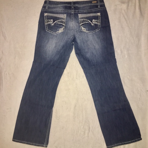 Women’s Red Camel Jeans - Picture 2 of 3